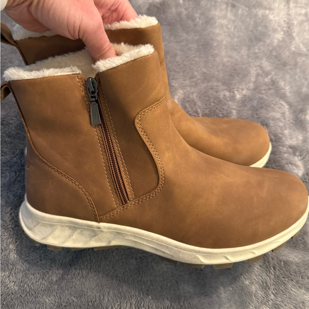 Women's Khombu Tan Ankle Boots
